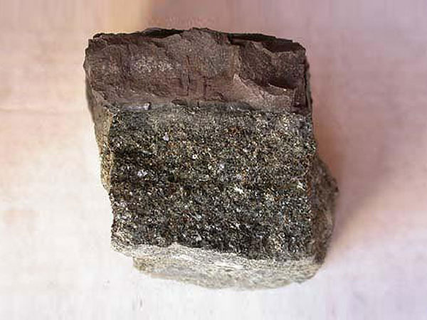 河南輝綠巖制砂機(jī)價(jià)格怎么樣？